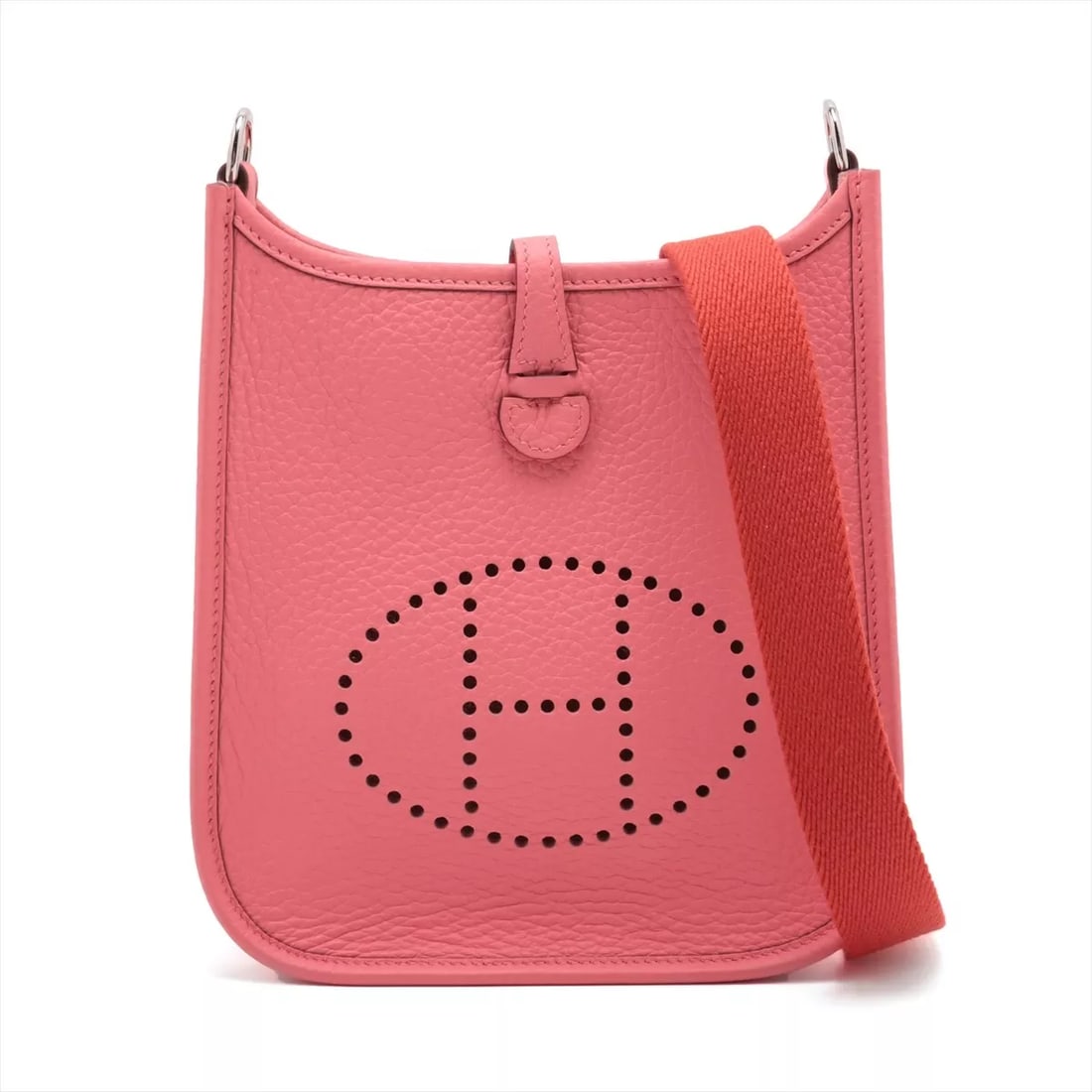HERMÈS EVELYN 16 TPM AMAZON TAURILLON CLEMENCE ROSE AZALEE SILVER METAL FITTINGS: Hermès Evelyn 16 TPM Amazon Taurillon Clemence Rose Azalee Silver Metal Fittings Brand: Hermès Type: Shoulder bag Material: Taurillon Clemence Color: Rose Azalee Size: Height: 7.7inch Length: 6.