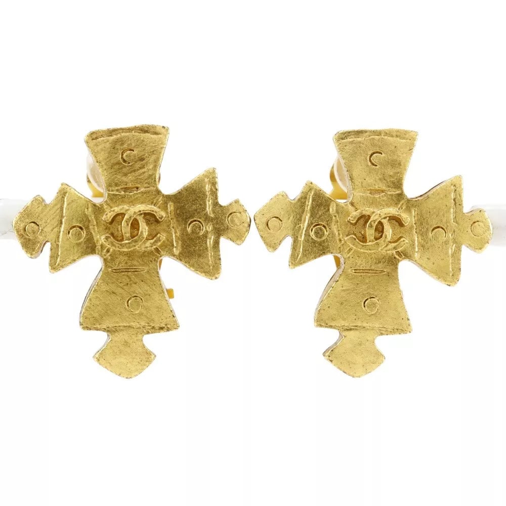 CHANEL COCO MARK CROSS EARRING VINTAGE PLATED GOLD CROSS: CHANEL COCO Mark Cross Earring vintage Plated Gold cross Brand: CHANEL Type: Earring Material: Plated Gold Color: Gold Size: 29mm x 27mm Accessories: None Accessories Notice: When purchas