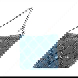 CHANEL 22 SMALL DENIM CHAIN SHOULDER BAG BLUE SILVER METAL FITTINGS: Chanel 22 Small Denim Chain Shoulder Bag Blue Silver Metal Fittings Brand: Chanel Type: Shoulder bag Material: Denim Color: Blue Size: Height: 12.2inch Length: 12.0inch Depth: 3.5inch Shoulder hei