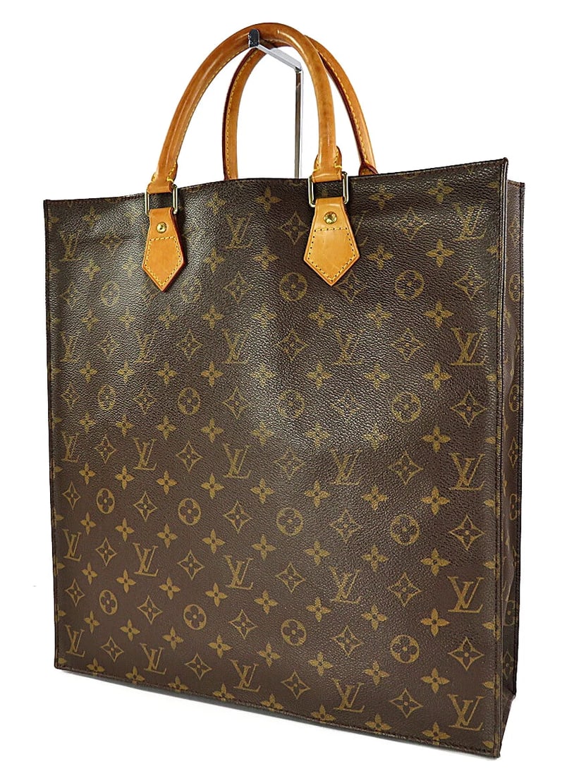 LOUIS VUITTON SAC PLAT MONOGRAM TOTE SHOPPING BAG PURSE: LOUIS VUITTON Sac Plat Monogram Tote Shopping Bag Purse Brand: Louis Vuitton Type: Totes & Shoppers Material: Coated Canvas Color: Browns Size: Size in inches (approx.):W 13.8 x H 14.9 x D 3.5Handle d