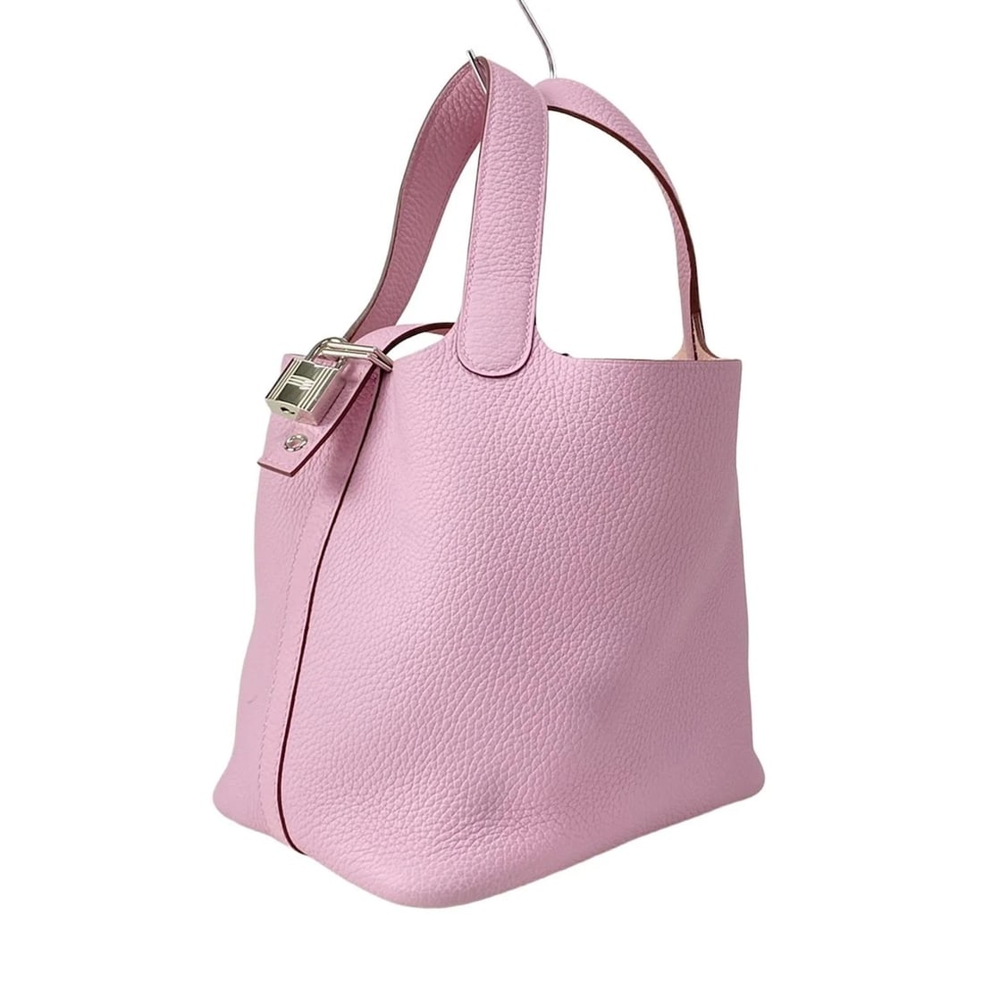 HERMES PICOTIN LOCK PM - MAUVE SYLVESTRE TOGO B HANDBAG: HERMES Picotin Lock PM - Mauve Sylvestre Togo B Handbag Brand: HERMES Type: Handbag Material: Togo Color: Mauve Sylvestre Size: Height: 7.48 inch (19 cm) Width: 7.87 inch (20 cm) Depth: 5.12 inch (13 