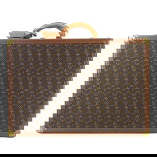 LOUIS VUITTON MONOGRAM ALZER 60 TRUNK TRAVEL CASE BAG: LOUIS VUITTON Monogram Alzer 60 Trunk Travel Case Bag Brand: LOUIS VUITTON Type: Trunk Case Material: Monogram Canvas Color: Monogram Size: W 23.62 inch, H 16.14 inch, D 8.66 inch Handle 10.2inch