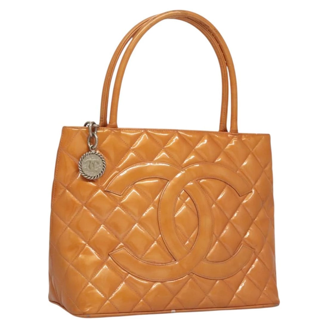 CHANEL STANDARD TOTE BAG PATENT LEATHER BEIGE: CHANEL Standard Tote Bag Patent leather Beige Brand: CHANEL Type: Tote Bag Material: Patent Leather Color: Beige Size: W11.8 x H9.1 x D5.5inch(Approx) Handle Drop:6.3inch(Approx) Accessories: Non