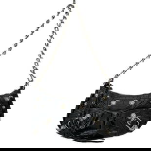 BALENCIAGA LE CAGOR MINI BLACK LEATHER HANDBAG: BALENCIAGA Le Cagor Mini Black Leather Handbag Brand: BALENCIAGA Type: Handbag Material: Leather Color: Black Size: Height : 4.33 inch (11 cm) Width : 8.27 inch (21 cm) Depth : 1.57 inch (4 cm) Ha