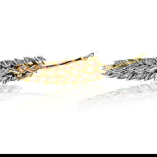 VERDURA 18K YELLOW GOLD PETITE DIAMOND LEAF BROOCH: Verdura 18K Yellow Gold Petite Diamond Leaf Brooch Metal Type: 18K Yellow Gold Condition: Excellent Size: 6 cm Description: This Verdura 18k Yellow Gold Petite Diamond Leaf Brooch is a delicate yet
