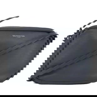 BALENCIAGA EVERYDAY CAMERA S SHOULDER BAG LEATHER GRAY HK1763: BALENCIAGA Everyday camera S Shoulder Bag Leather Gray hk1763 Brand: BALENCIAGA  Type: Shoulder Bag  Material: Leather  Color: Gray  Size: W9.1 x H6.7 x D2.4inch(Approx)  Accessories: None Acce
