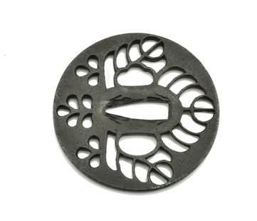 IRON TUSBA SUKASHI (MGJ873): Iron Tusba Sukashi (MGJ873) Description: Iron Tusba Sukashi. with flowers. Signed: Bushu Yoshi Hiro. Boxed.  Size: Diameter: Approximately 7.5 cm (or 75 mm)  Accessories: None Accessories Notice: When