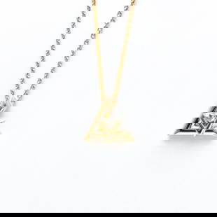 LOUIS VUITTON PENDANT VOLTO ONE PM PINK GOLD PENDANT NECKLACE: Louis Vuitton Pendant Volto One PM Pink Gold Pendant Necklace Brand: Louis Vuitton  Type: Pendant necklace  Material: Pink gold (18K)  Color: Pink gold  Size: Neck Circumference 41 cm - 44 cm / 16.14'