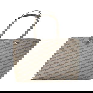 BALENCIAGA BB LOGO TOTE BAG: BALENCIAGA BB logo Tote Bag Brand: BALENCIAGA Type: Tote Bag Material: Exterior Material BB logo Color: Exterior Color Exterior Color 14057 Size: Size(Inch) W13.8 x H9.8x D4.7inch Accessories: No