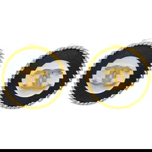 CHANEL BLACK BUTTON SHELL EARRINGS CLIP-ON: Chanel Black Button Shell Earrings Clip-On Brand: CHANEL Type: Earrings Material: Shell, Acrylic, Gold Plated Color: White, Black, Gold Size: Diameter: 2.3 cm Accessories: None Accessories