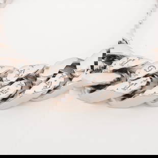 LOUIS VUITTON BRACELET METAL SILVER: Louis Vuitton Bracelet metal Silver Brand: Louis Vuitton Type: Bracelet Material: metal Color: Silver Size: Bracelet length:18 Accessories: None Accessories Notice: When purchasing pre-own