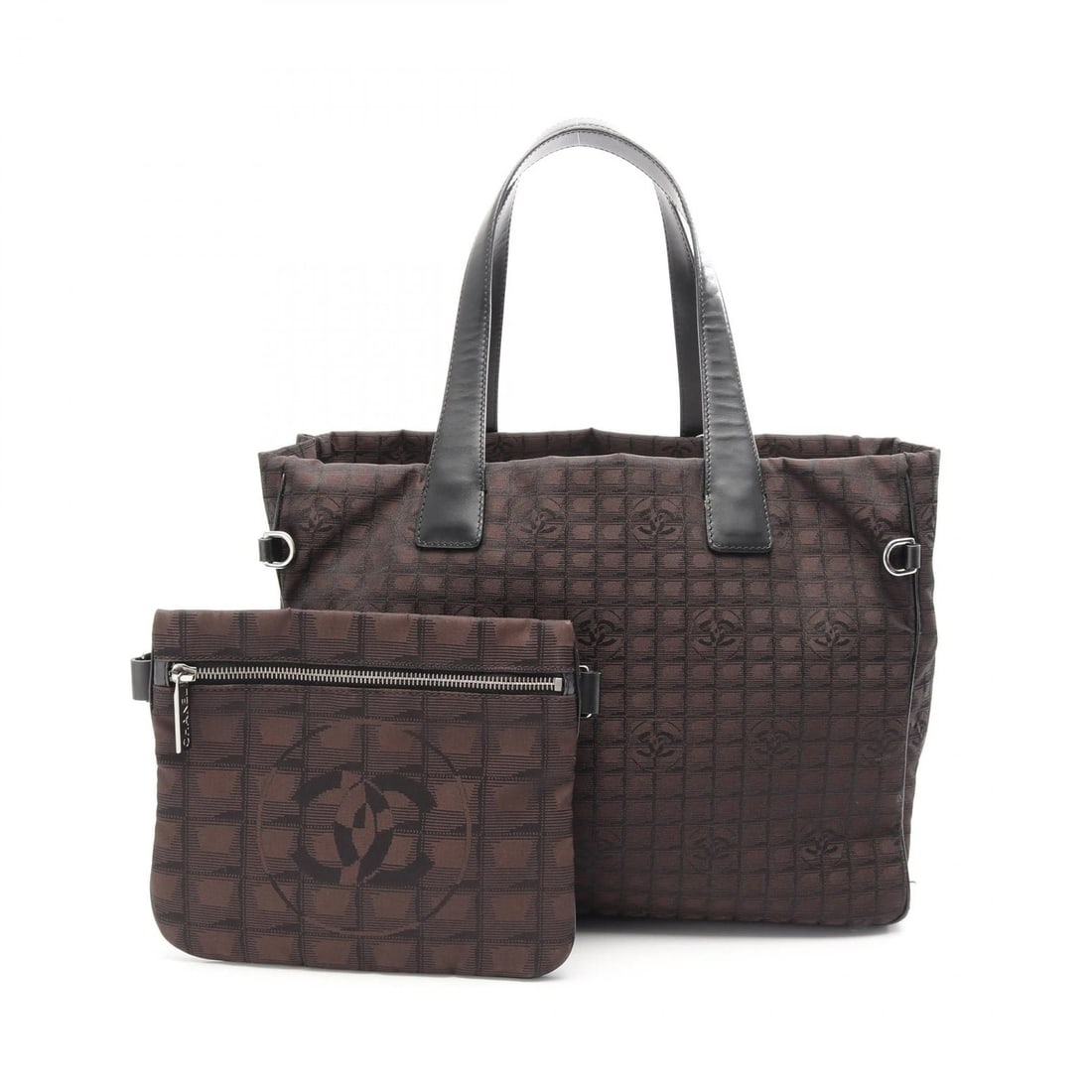 CHANEL NEW TRAVEL LINE TOTE BAG LEATHER NYLON CANVAS: CHANEL New travel line Tote Bag leather Nylon canvas Brand: CHANEL Type: Tote Bag Material: leather Color: Brown Size: H:26cm x W:34cm x D:15cm (H:10.2" x W:13.4" x D:5.9") Handle?49cm(19.3") Shou