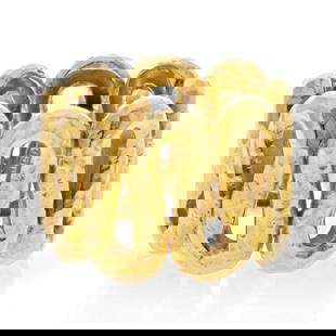 DAVID WEBB 18K YELLOW GOLD ZIGZAG HAMMERED RING: David Webb 18K Yellow Gold Zigzag Hammered Ring Metal Type: 18K Yellow Gold Condition: Excellent Size: 6.25 US Description: This is a cool contemporary looking ring by David Webb made in 18k yellow