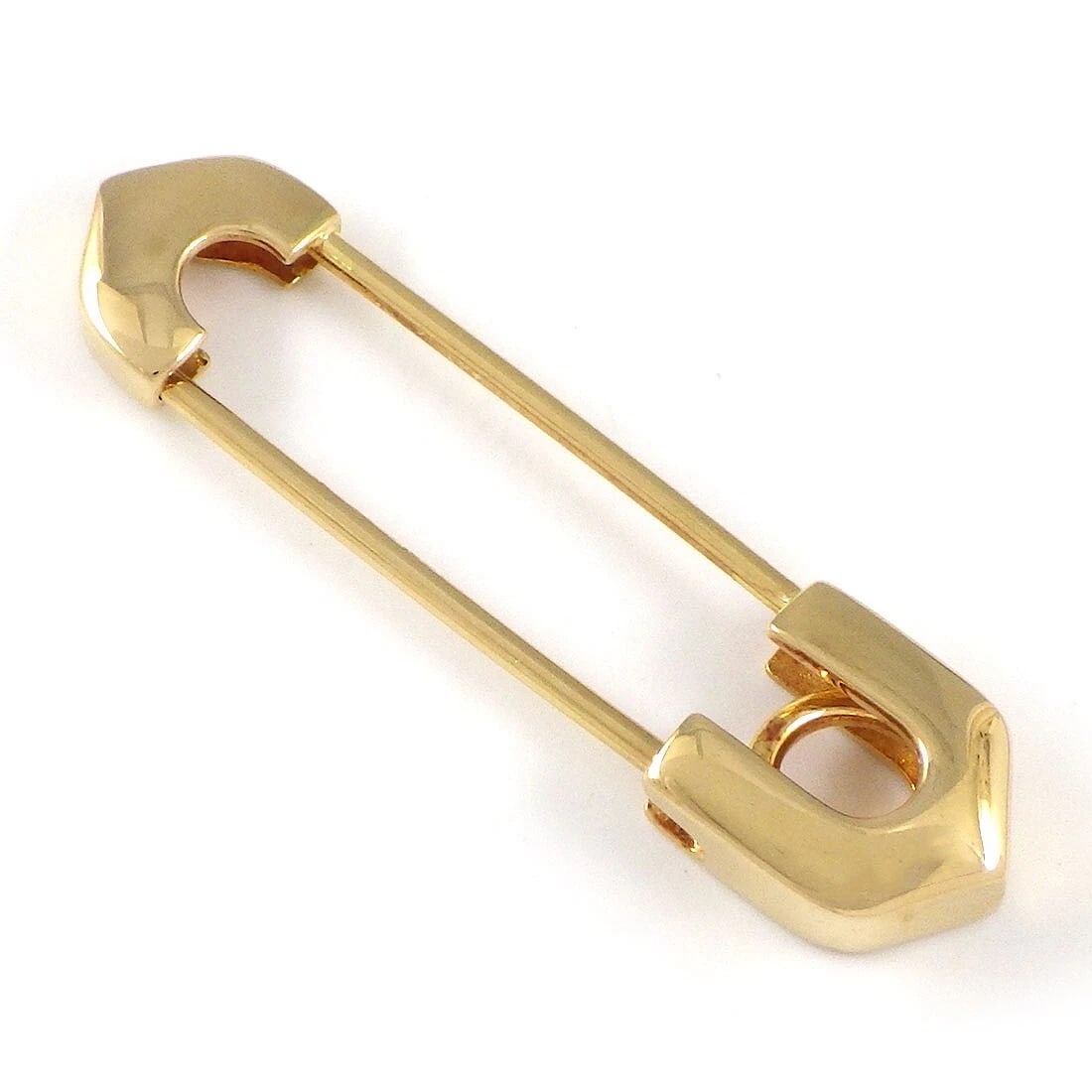 CARTIER BROOCH ENTRELACE C2 2C SAFETY PIN MOTIF: Cartier Brooch Entrelace C2 2C Safety Pin Motif Brand: Type: Brooch Material: 750(18K) Yellow Gold Color: None Size: W 1.35" × H 0.33"(inches) / W 34.5mm × H 8.6mm Accessories: None Access