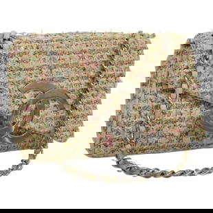 CHANEL CHAIN SHOULDER BAG TWEED PINK: CHANEL Chain Shoulder Bag tweed Pink Brand: CHANEL Type: Shoulder Bag Material: Wool Color: Pink Size: W7.9 x H4.3 x D1.2inch(Approx) Shoulder Drop:7.9inch(Approx) Accessories: None Access