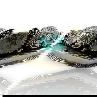 TOM WILLETO NAVAJO NATIVE AMERICAN 925 SILVER TURQUOISE BRACELET: Tom Willeto Navajo Native American 925 Silver Turquoise Bracelet Brand: Tom Willeto  Type: Bracelet  Material: Metal  Color: Silver  Size: Length - 6.3" (fits 7-7.5" wrist) Width - 28.2mm  Accessories