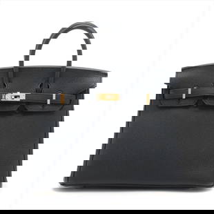 HERMÈS BIRKIN 25 TOGO BLACK GOLD METAL FITTINGS: Hermès Birkin 25 Togo Black Gold Metal Fittings Brand: Hermès  Type: Hand bag  Material: Togo  Color: Black  Size: Height:7.3inch Length:10.0inch Depth:5.1inch Handle height:2.2inch  Accessories: No