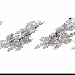 VAN CLEEF ARPELS 3 FLOWER DIAMOND EARRINGS PIERCED: Van Cleef Arpels 3 Flower Diamond Earrings Pierced Brand: Van Cleef Arpels Type: Earrings Material: 750 White Gold Color: White Gold Size: W 17.6 X H 17.3mm Accessories: None Accessories N