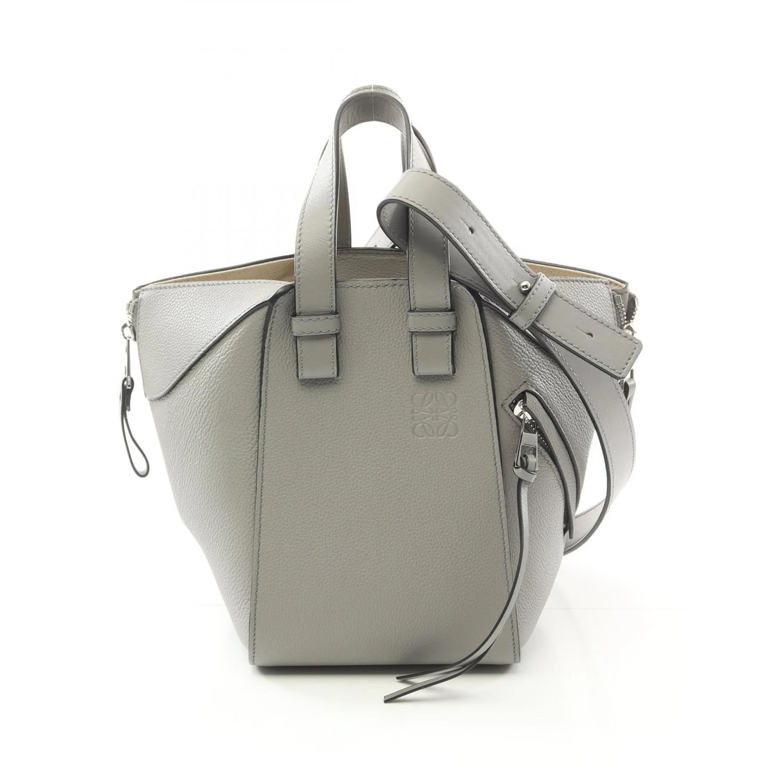 LOEWE HAMMOCK COMPACT 2WAY HAND SHOULDER BAG: LOEWE hammock compact 2way Hand shoulder bag Brand: LOEWE Type: Handbag Material: leather Color: Gray Size: H:20.5cm x W:14cm x D:18cm (H:8.1" x W:5.5" x D:7.1") Handle?26.5cm(10.4") Shoulder?80(3