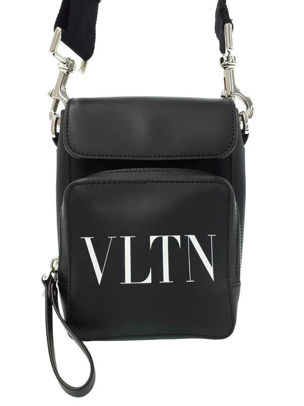 VALENTINO GARAVANI CROSSBODY BAG SHOULDER BAG: Valentino Garavani Crossbody Bag Shoulder Bag Brand: Valentino Type: Shoulder Bag Material: leather Color: Black Size: W:12cm H:19cm D:10cm Accessories: None Accessories Notice: When purch