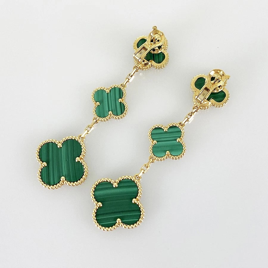 VAN CLEEF & ARPELS MAGIC ALHAMBRA YELLOW GOLD MALACHITE EARRING: Van Cleef & Arpels Magic Alhambra Yellow gold Malachite Earring Brand: Van Cleef & Arpels Type: Earring Material: 18K Yellow Gold Malachite Color: Gold Size: Top size (small):14.8mm×14.8mm Top si