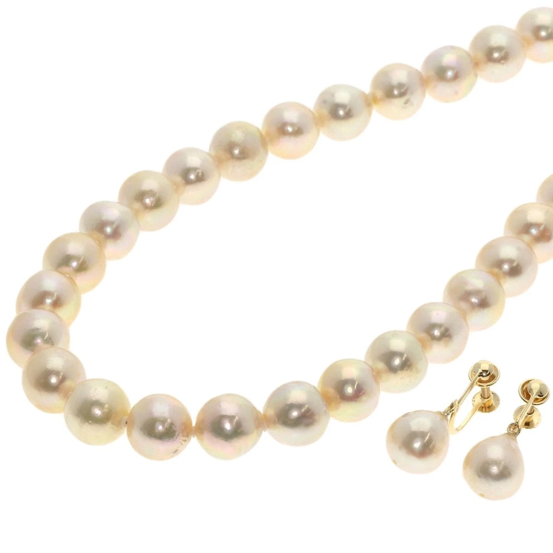 AKOYA BAROQUE PEARL NECKLACE AND EARRING SET NECKLACE: Akoya Baroque Pearl Necklace and Earring Set Necklace Brand: SELECT JEWELRY Type: Necklace Material: Gold Plated Color: white Size: 0.4inch/9-9.5mm Chain Length:17.7inch/45cm Accessories: None