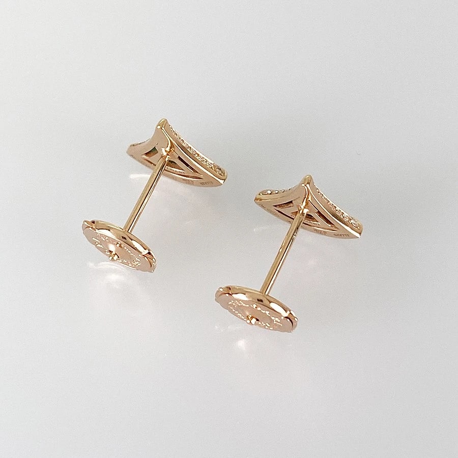 BVLGARI DIVA'S DREAM EARRING: BVLGARI Diva's Dream Earring Brand: BVLGARI Type: Earring Material: 18K Rose Gold malachite diamond Main Stone malachite diamond Color: Gold Size: Top size:10.3mm×10.7mm Accessories: None