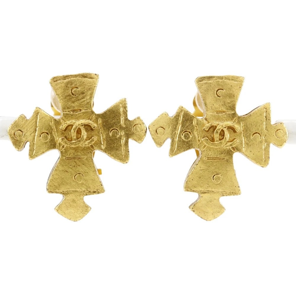 CHANEL COCO MARK CROSS EARRING VINTAGE PLATED GOLD: CHANEL COCO Mark Cross Earring vintage Plated Gold Brand: CHANEL Type: Earring Material: Plated Gold, Color: Gold Size: 29mm x 27mm Accessories: None Accessories Notice: When purchasing pr