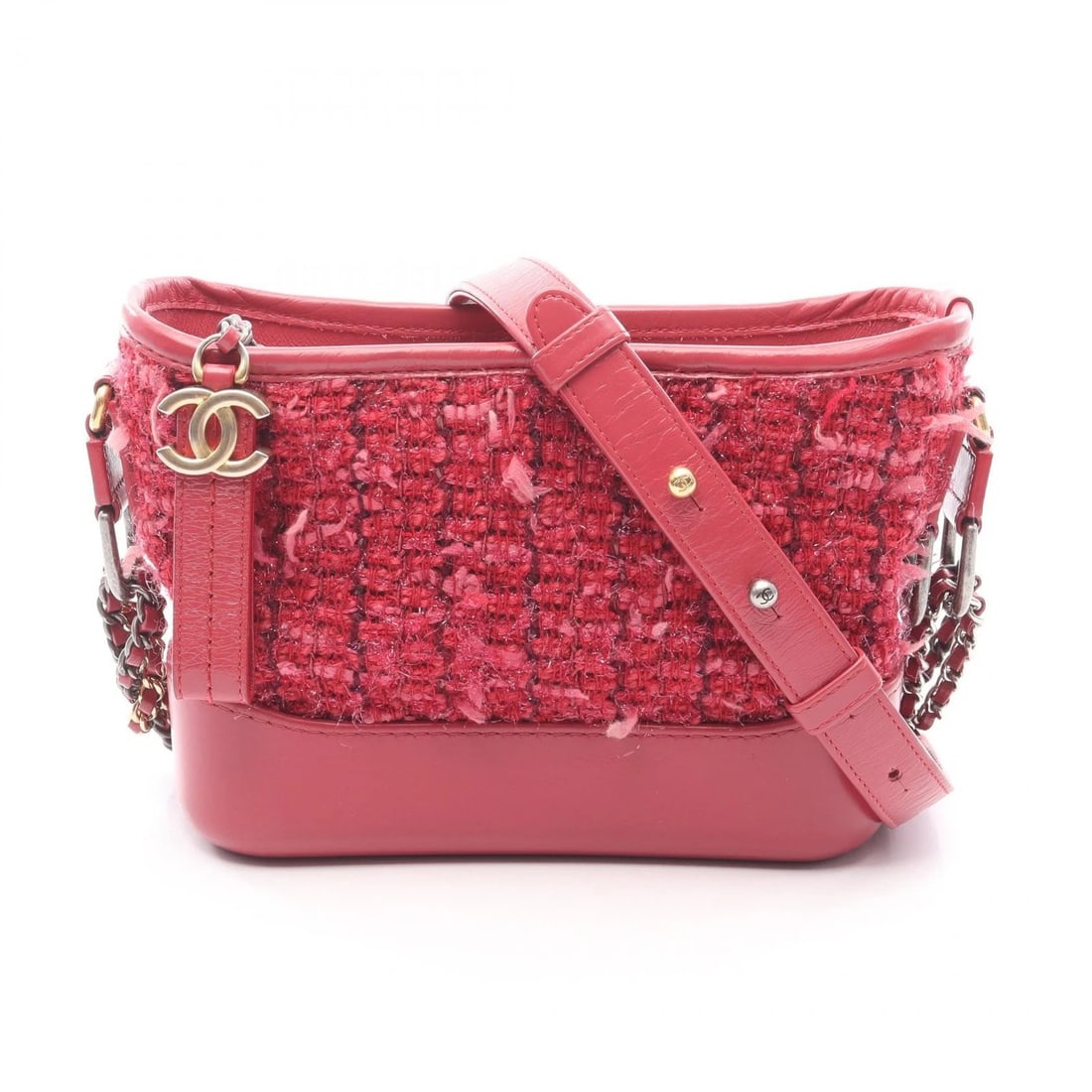 CHANEL GABRIEL HOBO CHAIN SHOULDER BAG: CHANEL Gabriel Hobo Chain Shoulder Bag Brand: CHANEL Type: Shoulder Bag Material: Fabric × leather Color: Red??ish colors Size: H:15cm x W:20cm x D:8cm (H:5.9" x W:7.9" x D:3.1") Accessories: No