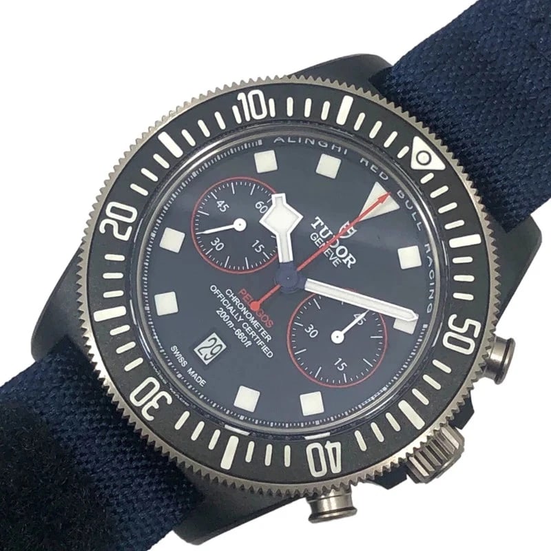 TUDOR PELAGOS CHRONO BLACK WRIST WATCH: Tudor Pelagos Chrono Black Wrist watch Brand: TUDOR Type: Wrist watch Material: Black carbon/fabric strap Color: Dial Color Blue Size: [ Case size ] 43mm [ Arm circumference size ] 18cm Accessori