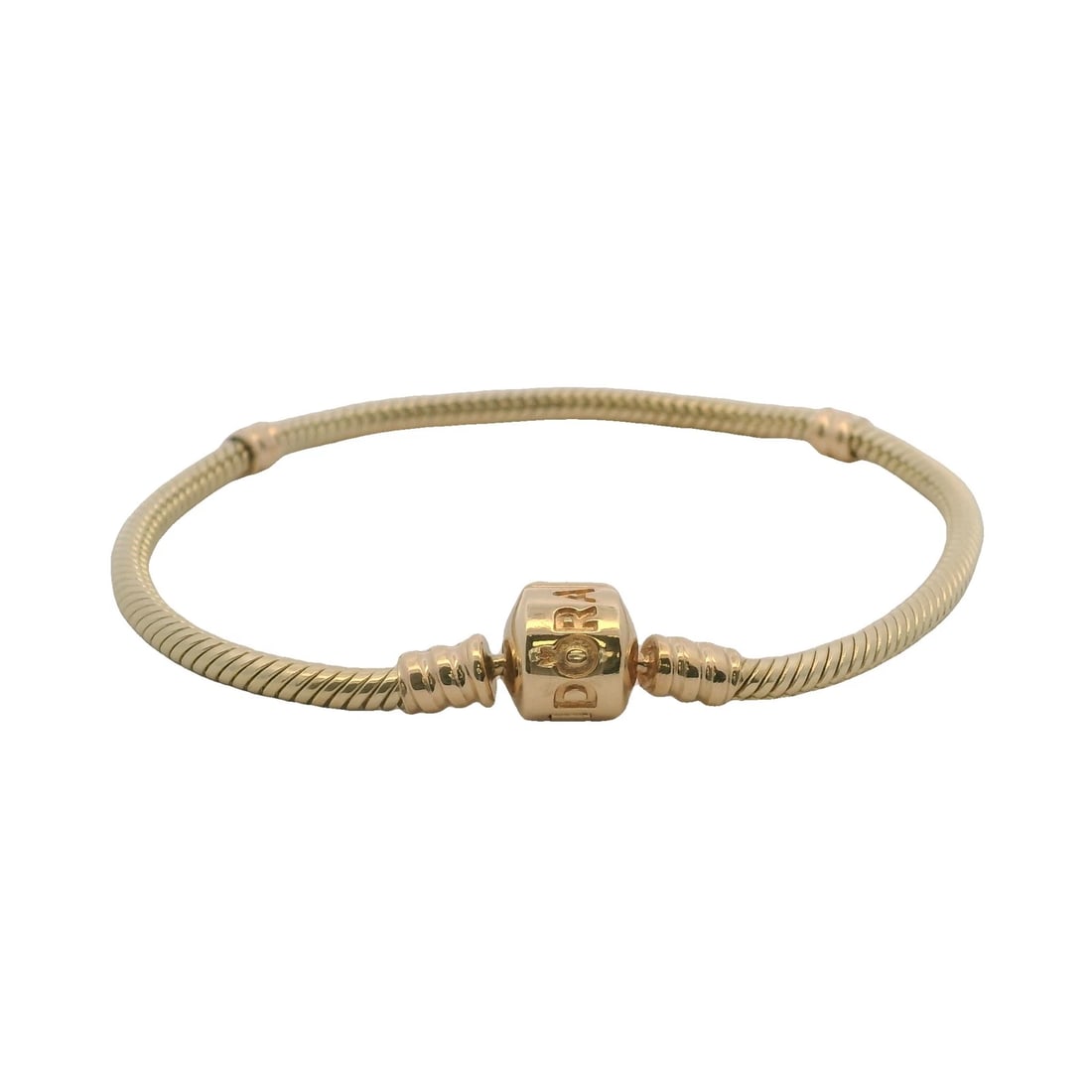 PANDORA MOMENTS CHARM BRACELET: Pandora Moments Charm Bracelet Brand: Pandora Type: Bracelet Material: 14kt Yellow Gold, Color: Yellow Size: Length - 7.25" Width - 3mm Accessories: None Accessories Notice: When purchasin