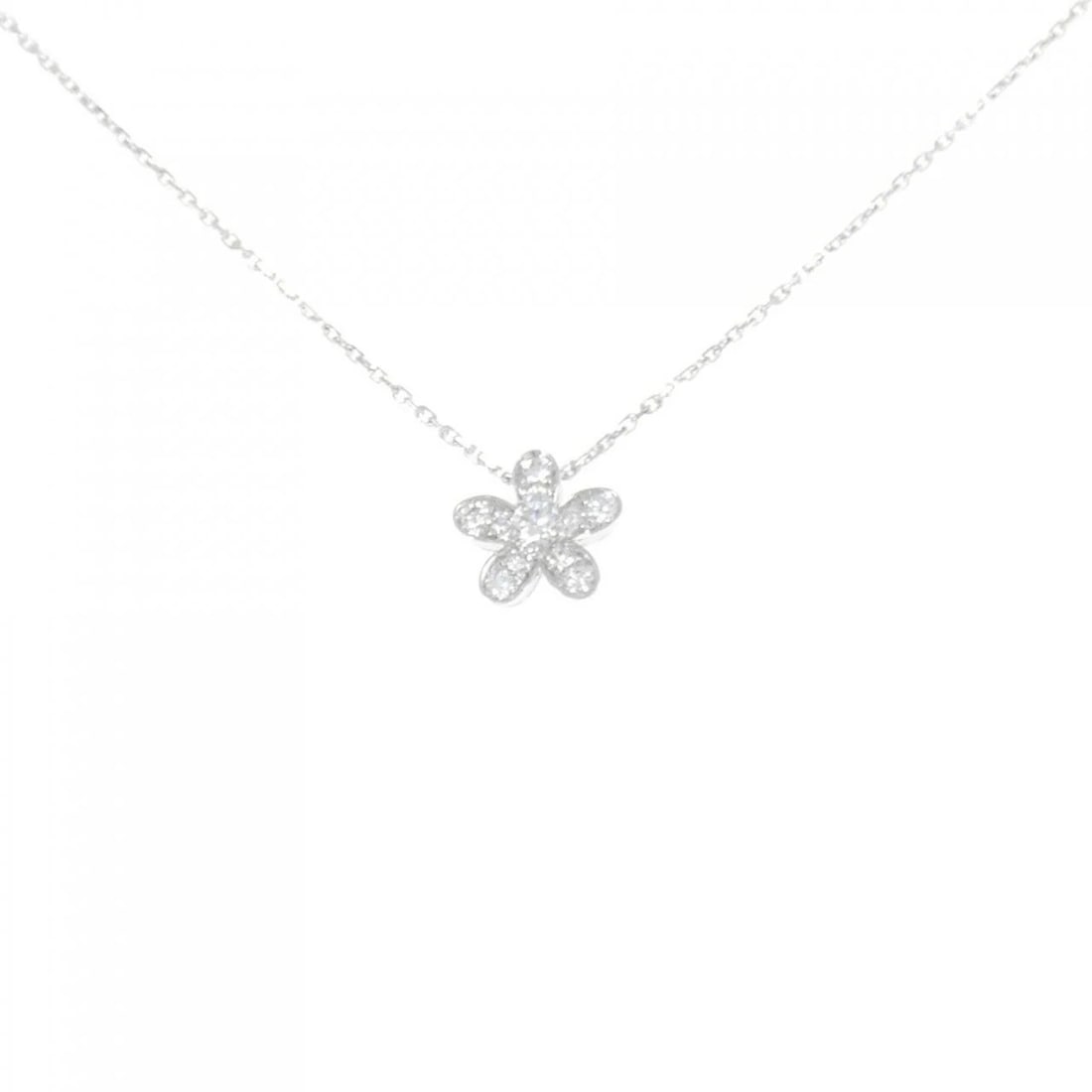 VAN CLEEF & ARPELS SOCRATE NECKLACE: Van Cleef & Arpels Socrate Necklace Brand: Van Cleef & Arpels Type: Necklace Material: 750 White Gold, Main Stone Creation Natural Color: None Size: 38 40cm ActualSize Pendant top H x W: 9.5mmx9.8