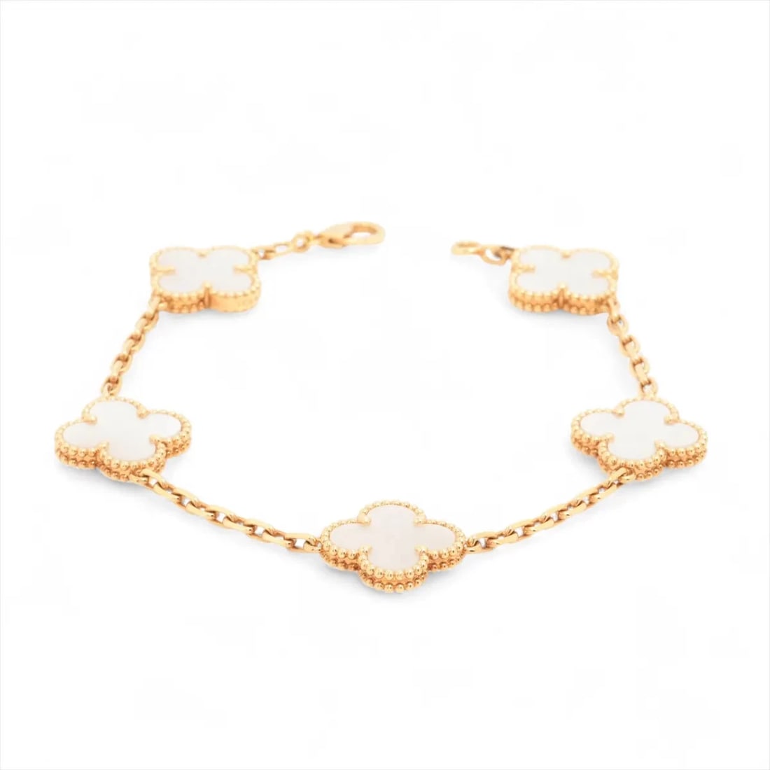 VAN CLEEF & ARPELS VINTAGE ALHAMBRA 5P SHELLS BRACELET: Van Cleef & Arpels Vintage Alhambra 5P shells Bracelet Brand: Van Cleef & Arpels Type: Bracelet Material: 750(YG) Color: Not Specified Size: Size(CM) Bracelet length:19.5 Accessories: None