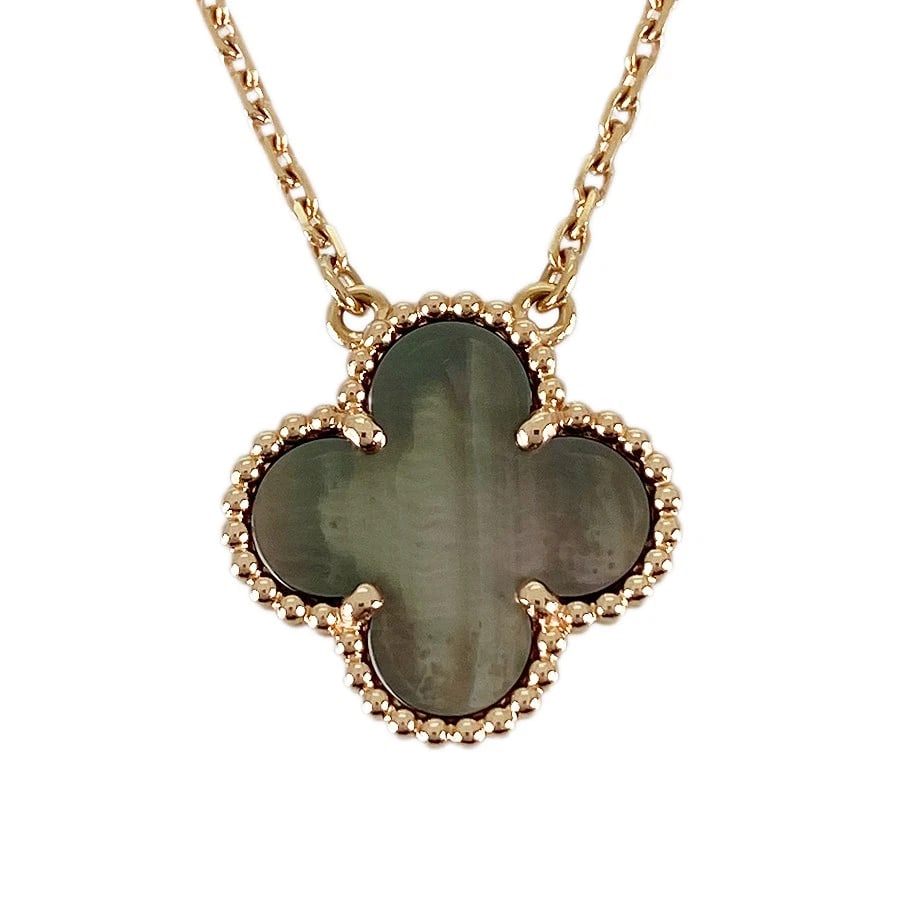 VAN CLEEF & ARPELS VINTAGE ALHAMBRA ROSE GOLD SHELL NECKLACE: Van Cleef & Arpels Vintage Alhambra Rose gold shell Necklace Brand: Van Cleef & Arpels Type: Necklace Material: 18K Rose Gold shell Color: Gold Size: 14.5mm×14.5mm Necklace full length:41cm Acce