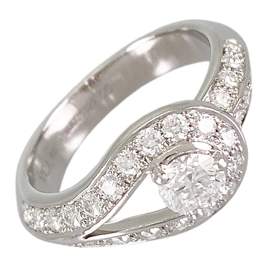 VAN CLEEF & ARPELS COUTURE PLATINUM DIAMOND RING: Van Cleef & Arpels Couture Platinum diamond Ring Brand: Van Cleef & Arpels Type: Ring Material: Platinum 950 diamond Main Stone Natural Color: Silver Size: US:5.5 Accessories: None Accesso