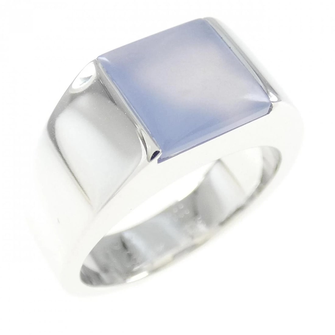 CARTIER TANK RING: Cartier Tank Ring Brand: Cartier Type: Ring Material: 750 White Gold, Main Stone Chalcedony Color: White Gold Size: 6-6.5 (US size) Accessories: None Accessories Notice: When purchasing pr