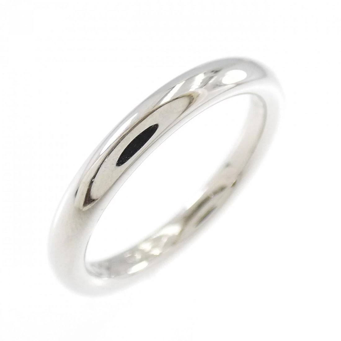 VAN CLEEF & ARPELS PT950 RING: Van Cleef & Arpels PT950 Ring Brand: Van Cleef & Arpels Type: Ring Material: Platinum 950, Color: Platinum Size: 5 (US size) Accessories: None Accessories Notice: When purchasing pre-owned