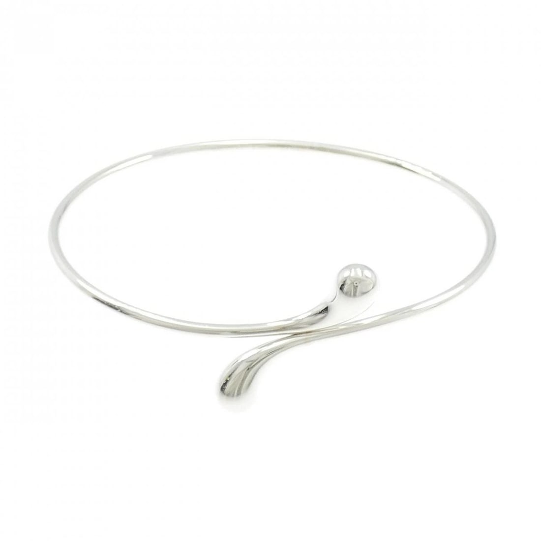TIFFANY TEAR DROP BANGLE: Tiffany Tear Drop Bangle Brand: Tiffany Type: Bracelet Material: 925 Silver, Color: Silver Size: 17.5cmActualSize Max W: 22.3mm Accessories: None Accessories Notice: When purchasing pre-ow