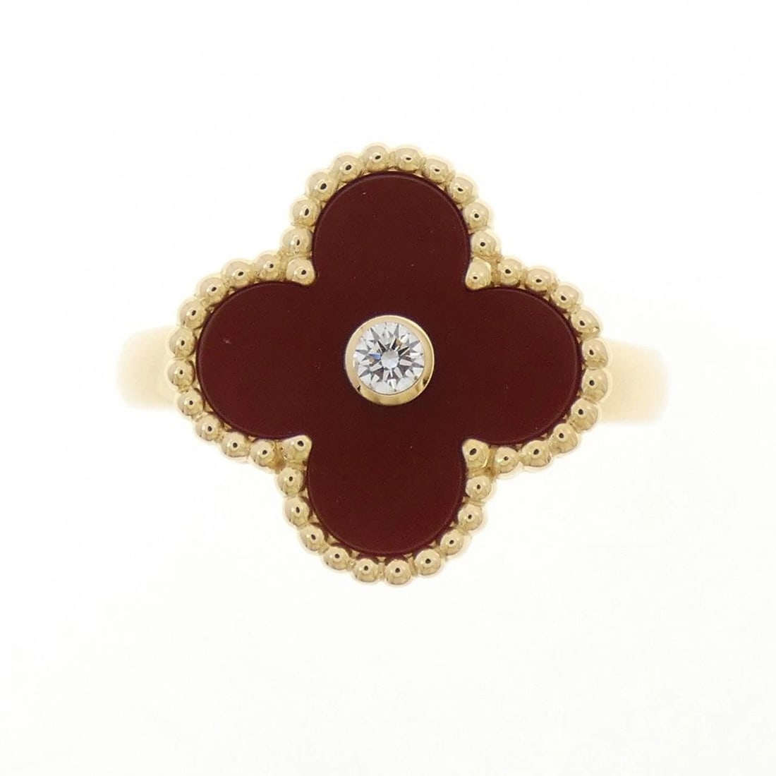 VAN CLEEF & ARPELS ALHAMBRA RING: Van Cleef & Arpels Alhambra Ring Brand: Van Cleef & Arpels Type: Ring Material: 750 Yellow Gold, Main Stone Carnelian Color: Yellow Gold Size: 8.5 (US size) Accessories: None Accessories N