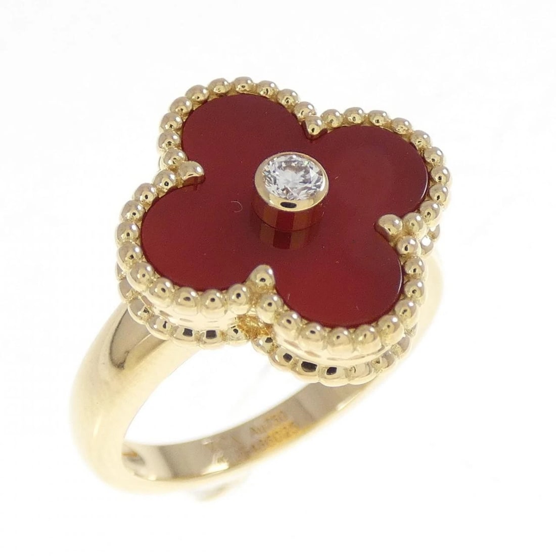 VAN CLEEF & ARPELS ALHAMBRA RING: Van Cleef & Arpels Alhambra Ring Brand: Van Cleef & Arpels Type: Ring Material: 750 Yellow Gold, Main Stone Carnelian Color: Yellow Gold Size: 5 (US size) Accessories: None Accessories Noti