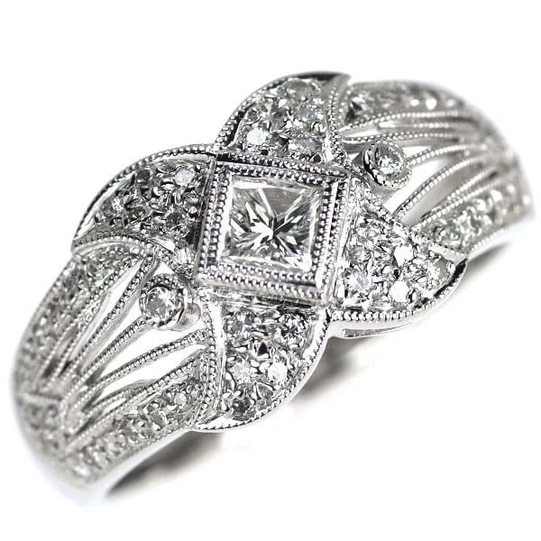 PT900 DIAMOND RING: Pt900 diamond ring Brand: None Type: rings Material: Pt900 Main Stone Natural Color: None Size: 6 US Accessories: None Accessories Notice: When purchasing pre-owned goods, please refer to the