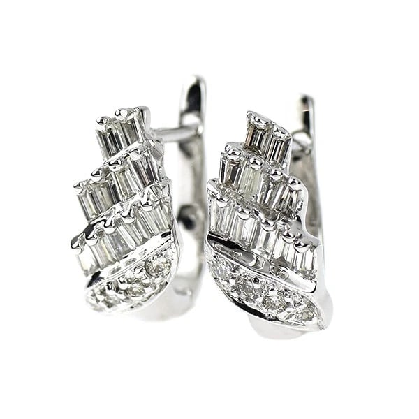 K18WG DIAMOND HOOP EARRINGS: K18WG DIAMOND HOOP EARRINGS Brand: None Type: piercing Material: Gold Main Stone Natural Color: None Size: Length/Width/Diameter12.4Width/Thickness6.3 Accessories: None Accessories Notice: