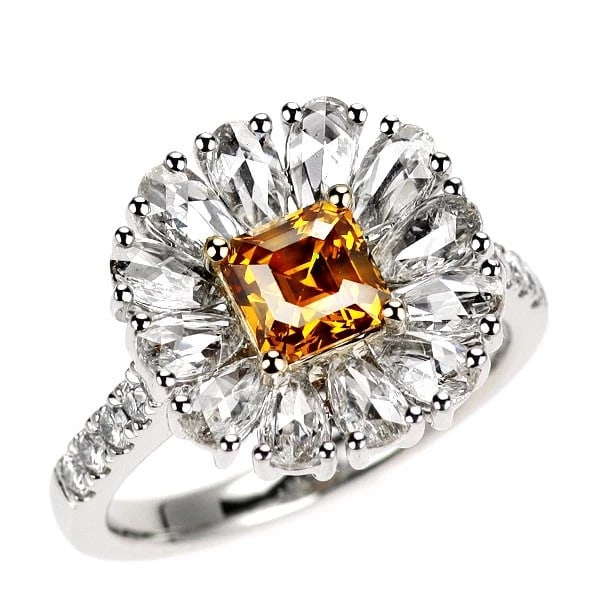 K18YG/PT950 NATURAL ORANGE DIAMOND RING: K18YG/Pt950 Natural Orange Diamond Ring Brand: None Type: rings Material: Platinum Main Stone Natural Color: None Size: 6 US Accessories: None Accessories Notice: When purchasing pre-owned