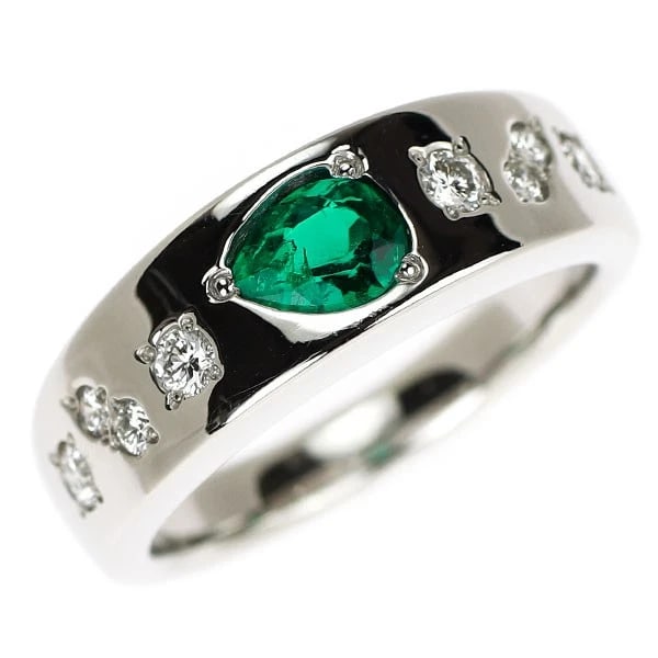 PT900 EMERALD DIAMOND RING: Pt900 emerald diamond ring Brand: None Type: rings Material: Pt900 Main Stone emeralds Color: None Size: 6 US Accessories: None Accessories Notice: When purchasing pre-owned goods, please