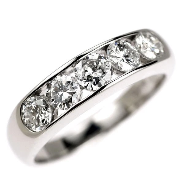 PT900 DIAMOND RING: Pt900 diamond ring Brand: None Type: rings Material: Pt900 Main Stone Natural Color: None Size: 6.25 - 6.5 US Accessories: None Accessories Notice: When purchasing pre-owned goods, please