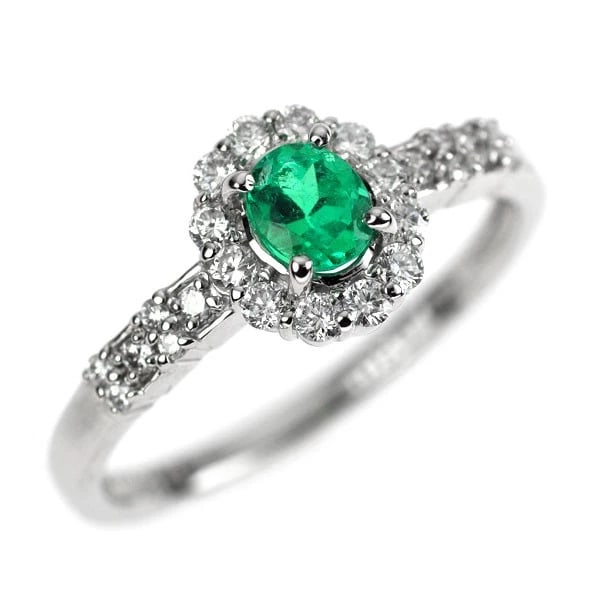 PT900 EMERALD DIAMOND RING: Pt900 emerald diamond ring Brand: None Type: rings Material: Platinum Main Stone emeralds Color: Platinum Size: 6.25 - 6.5 US Accessories: None Accessories Notice: When purchasing pre-owned