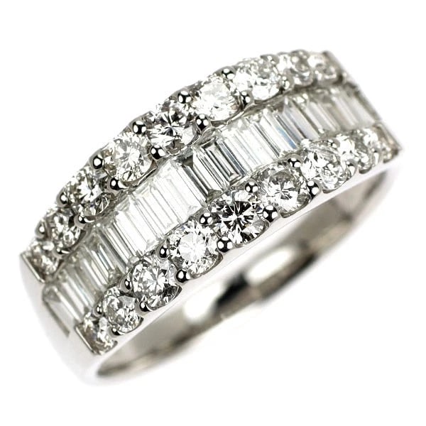 PT900 DIAMOND RING: Pt900 diamond ring Brand: None Type: rings Material: Platinum Main Stone Natural Color: Platinum Size: 8.75 US Accessories: None Accessories Notice: When purchasing pre-owned goods, please