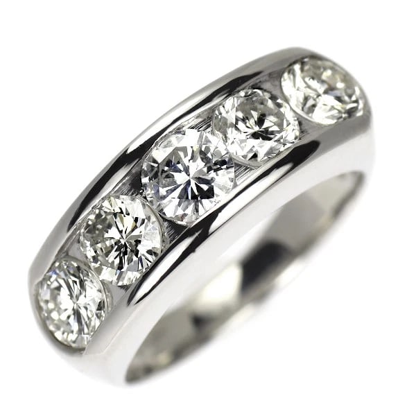 PT900 DIAMOND RING: Pt900 diamond ring Brand: None Type: rings Material: Pt900 Main Stone Natural Color: None Size: 6.25 - 6.5 US Accessories: None Accessories Notice: When purchasing pre-owned goods, please