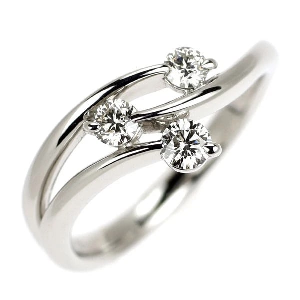 PT900 H&C DIAMOND RING: Pt900 H&C diamond ring Brand: None Type: rings Material: Platinum Main Stone Natural Color: Platinum Size: 5.5 - 5.75 US Accessories: None Accessories Notice: When purchasing pre-owned goo