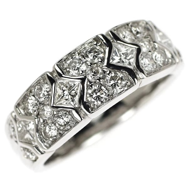 PT900 DIAMOND RING: Pt900 diamond ring Brand: None Type: rings Material: Pt900 Main Stone Natural Color: None Size: 5.5 - 5.75 US Accessories: None Accessories Notice: When purchasing pre-owned goods, please